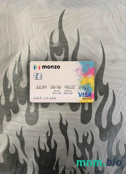 United Kingdom Monzo bank visa karta elektronowa wygląd fotograficzny skan PSD + zdjęcie
